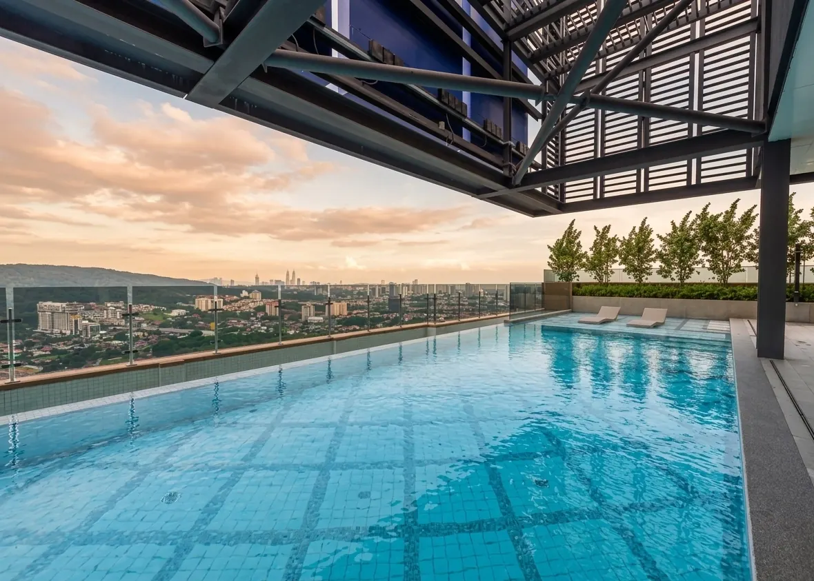 Rooftop infinity pool at Mossaz with skyline views